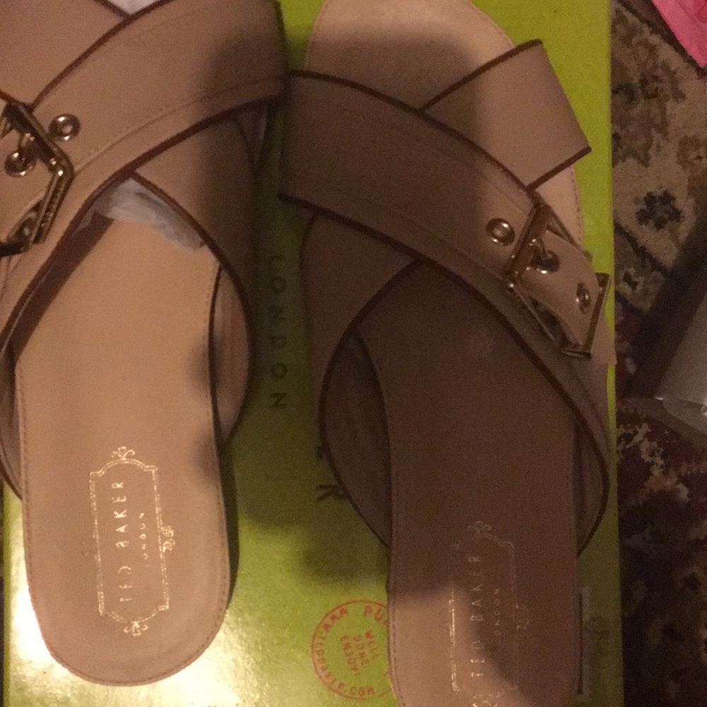 Ted Baker Lapham Slides